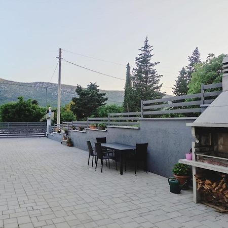 Apartments Nevistic Tribalj  Экстерьер фото