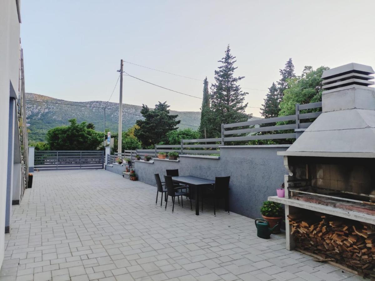 Apartments Nevistic Tribalj  Экстерьер фото