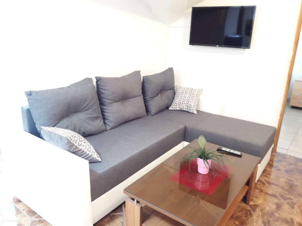 Apartments Nevistic Tribalj  Экстерьер фото